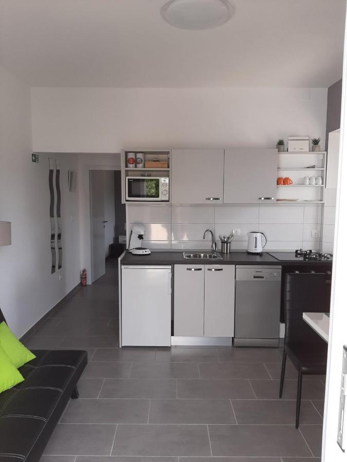 Apartment "Manna Zrnovo Eksteriør billede