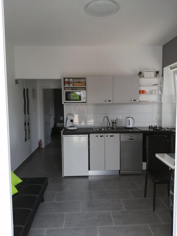 Apartment "Manna Zrnovo Eksteriør billede