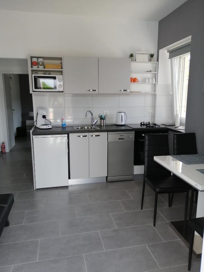 Apartment "Manna Zrnovo Eksteriør billede